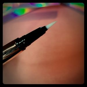 LIT LINERS (Magic Adhesive Eyeliner)